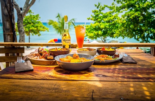 Port-Louis House | Escape in the heart of the city Studio Jacuzzis Sauna and swimming pool