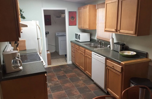 Gordonsville House | Escape the City; Country Living at its Best at our 600 acre horse/cattle farm.