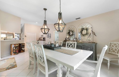 Three Oaks House | Escape to a Lush Tropical Oasis: Private Pool