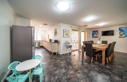 Nairne House | ★Escape to Adelaide Hills★ ✔Nairne✔Wifi✔Family