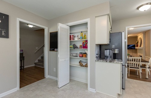 Northwest Raleigh House | Escape to Blue Wilderness: A stylish townhouse