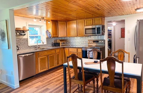 Lake Pocotopaug Cottage | Escape to Caladan Cottage! Cozy pet-friendly lake house: AC, multi-beach access.