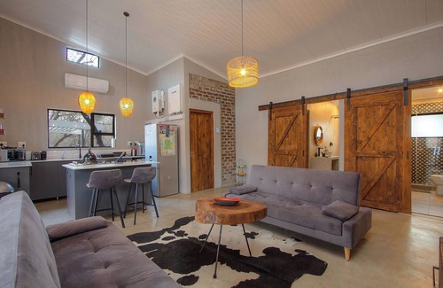 Marloth Park House | Escape to Chui House – A/C, Pool, WiFi & Wildlife Near Kruger National Park