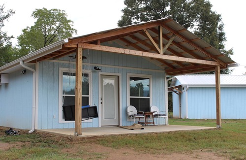 Albion Cabin | Escape To Nature’s Embrace:nUncle Joe's Creek Retreat - Click's Cabin