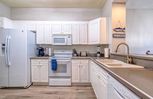 North Redington Beach Condo | Escape to Paradise Found at The Tides Beach Club