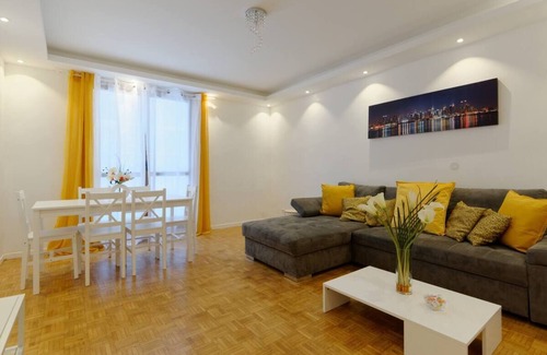 La Joliette Apartment | Escape to Provence