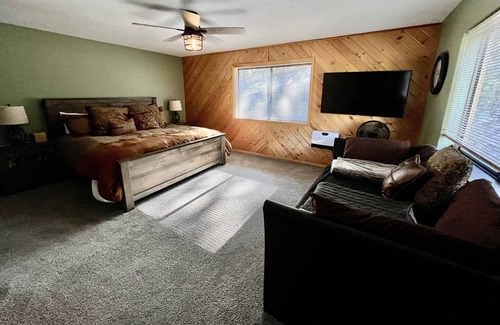 Mammoth Creek Cabin | Escape to serenity! Quiet, breathtaking views, and access to public land.