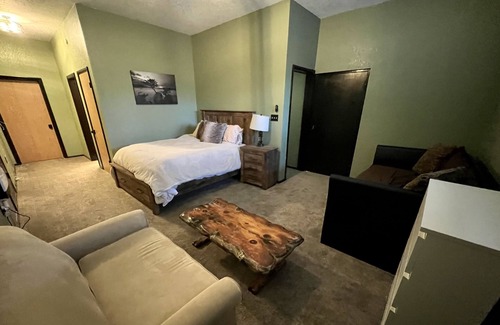 Mammoth Creek Cabin | Escape to serenity! Quiet, breathtaking views, and access to public land.