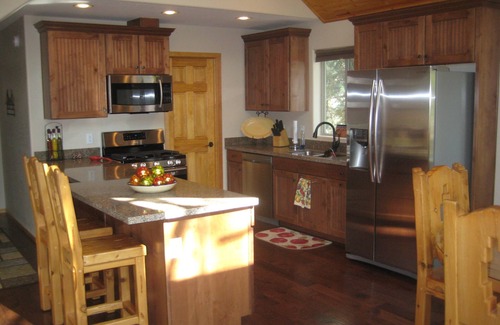 Pine Cabin | Escape to the perfect family mountain cabin in the cool pines