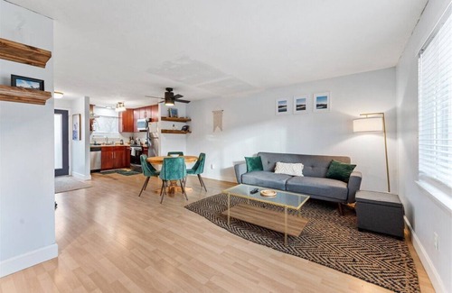 Hood River Condo | Escape to the scenic heights of Hood River