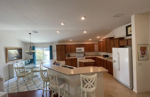 The Villages Villa | ESCAPE! to The Villages.Villa with Golf Car!