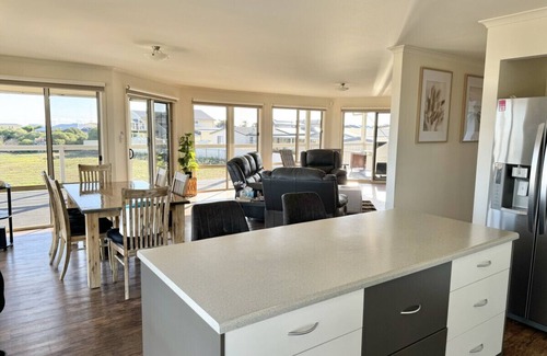 North Beach Apartment | Escape2Kassa - Spacious Home on Quiet Street