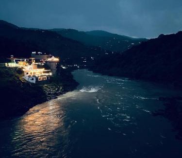 Dhirkot Cabin | Escaven - Your escape to Heaven