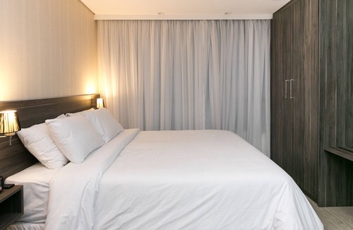 Reboucas Apartment | Esmero e Requinte - Studio Central - 7th009