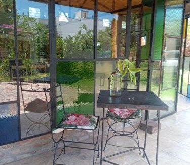 Corrientes House | ESPACIO MINGA, casa quinta en la ciudad, hasta 8 personas