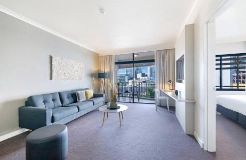 Darwin City Centre Apartment | Esplanade Escapade - Modern Living & Resort Ease