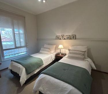 Mendoza City Center House | Esplendida casa en Mendoza-Desayuno-Limpieza-Cochera