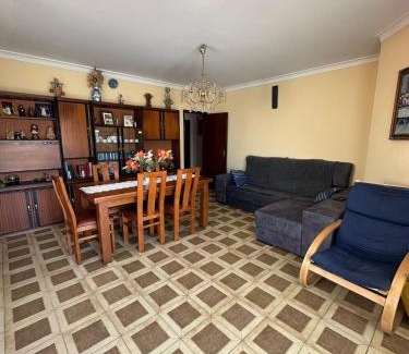 Esposende Apartment | Esposende 3 Bedrooms Balcony Center Flat
