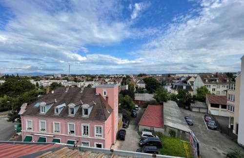 Mulhouse Apartment | Esprit Violet - Joli Studio Salengro - Sauna & Sport club