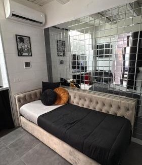 Naples City Centre Apartment | essential big house