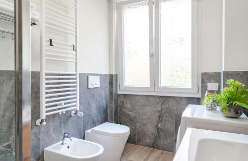 Sant'Eufemia Apartment | ESSENZA MODERNA Design & Quiete