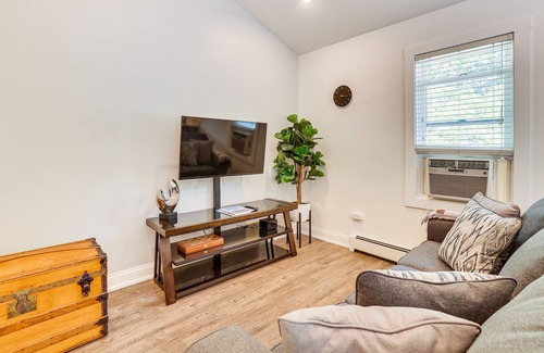 Essex Junction Apartment | Essex Junction Home - 6 Mi to Lake Champlain!