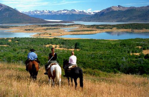 Lago Argentino Department House | Estancia Nibepo Aike