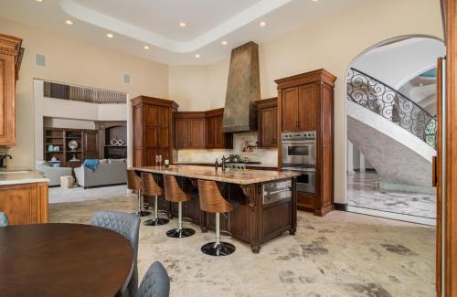 Camelback East House | Estate Elegance - 7 Bedrooms - Resort Style Backyard
