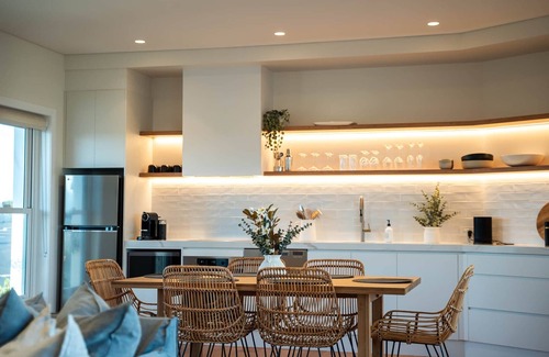 Willow Vale Villa | Estate House Villas - Crooked River Estate