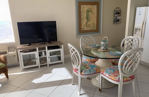 South Island Condo | Estero Beach & Tennis, 9th Floor, Direct Gulf View! Gorgeous Sunsets! On Beach!