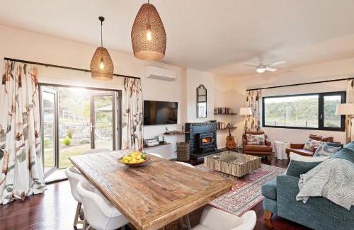 Crafers Villa | Esto house