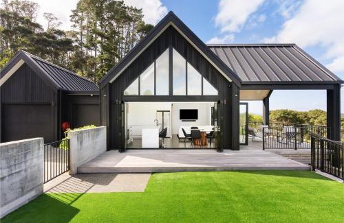 Riverhead House | Estuary Views - Riverhead Holiday House