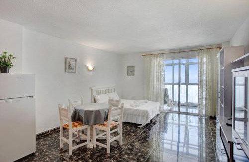 Tacoronte Apartment | Estudio mesa del mar