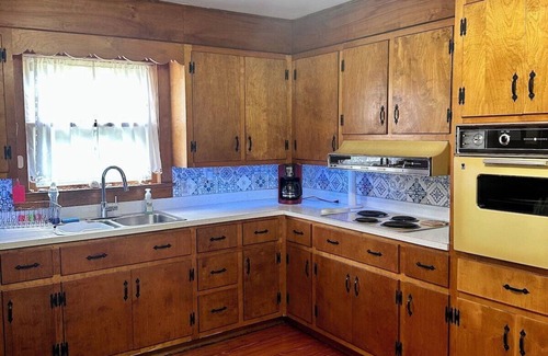 Onancock Cottage | ESVA Down by the Sea & Pet Friendly