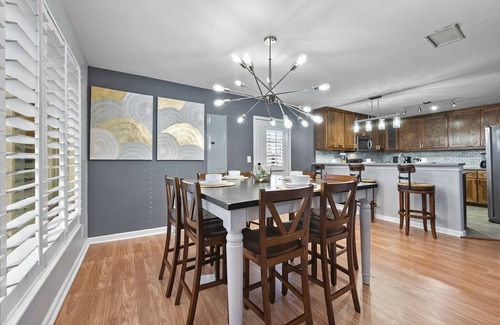 Euless House | Euless Oasis: 3 bed/3.5 bath home near DFW Airport