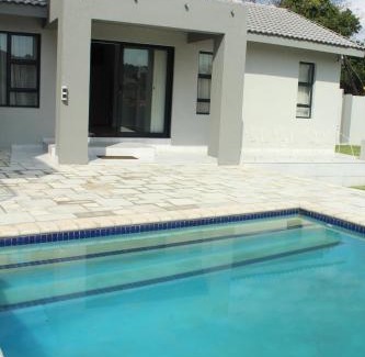 Greater Johannesburg Metropolitan Area House | Eunathi Cottage