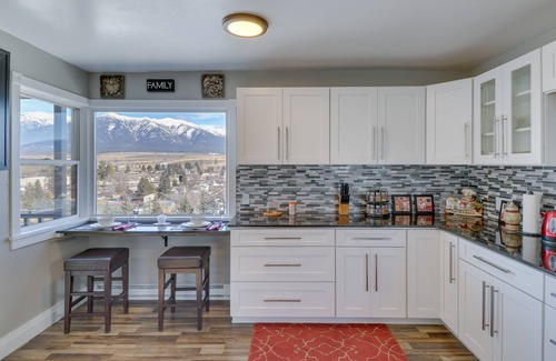 Eureka House | Eureka Getaway w/Hot Tub & Mountain Views!