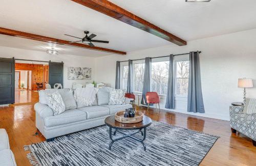 Eureka Springs House | Eureka Springs Home Rental with Panoramic Views!