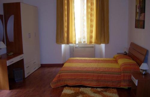 Adrano Bed & Breakfast | Eurelios