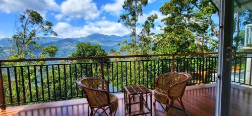 Kunchithanny Hotel | Evaara Resorts