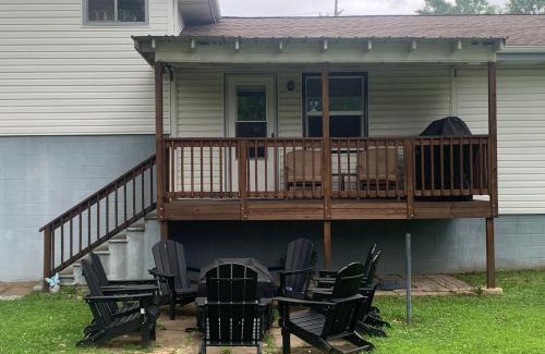 Farmington House | Evas retreat llc