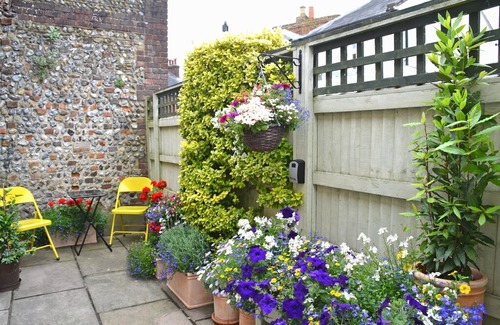 Arundel Cabin | Eve's Cottage - Arundel, West Sussex