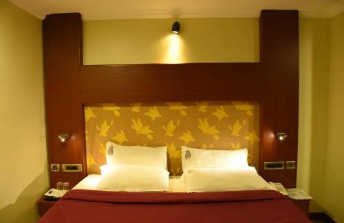 Tiruchirappalli Hotel | EVEREST PARK RESIDENCY