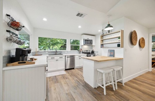 Gun Barrel City House | Evergreen Escape| Spacious Yard