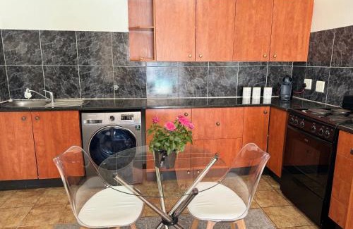 Greater Johannesburg Metropolitan Area Apartment | EverGreen Executive Suite