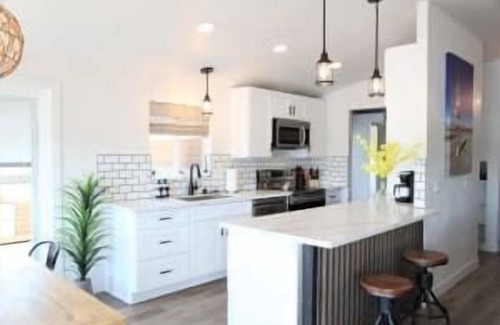 Parker Strip House | Everything & More at River Front 95! Dock, Bar