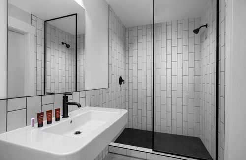 People's Freeway Hotel | evo Hotel Salt Lake City