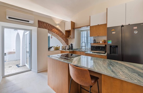 Evora Apartment | Évora townhouse with patio