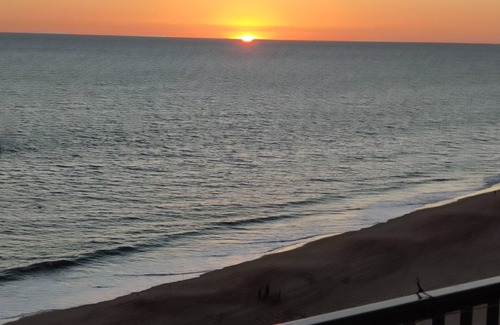 Rota Apartment | Excellent apartment in Rota, stunning views, beach front,garage,WIFI, world tv