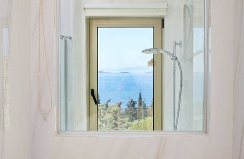 Ouranoupoli Villa | Excellent Halkidiki Villa | Junior Pool Villa 1 | 1 Bedroom | Stunning Sea.